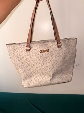 GUESS Cream & Tan Signature Logo Tote